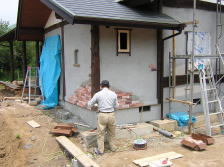 2003年5月／レンガ張り