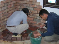 2003年5月／レンガ張２